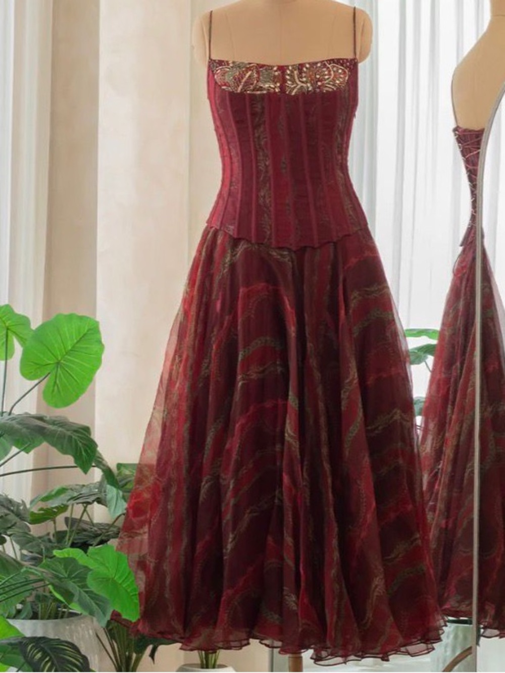 Mahima Mahajan corset gown - Picture 4 of 4